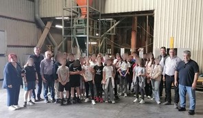 Στον Αγροτικό Συνεταιρισμό "Ο Προμηθέας" μαθητές του Δημοτικού Σχολείου Νίκαιας